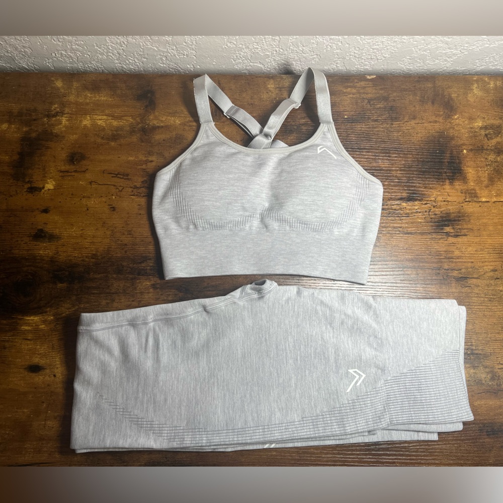 Oner active light heather gray set sports bra & leggings